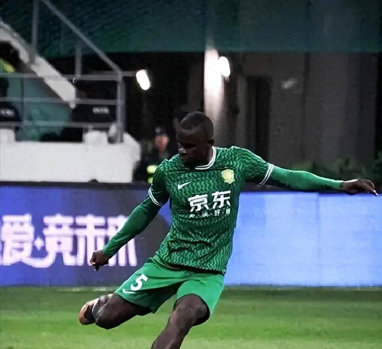 欧宝体育网页版-今晚体能课后，北京国安豪取连胜备战NBA总决赛，赛场秩序良好，年轻球员得到机会